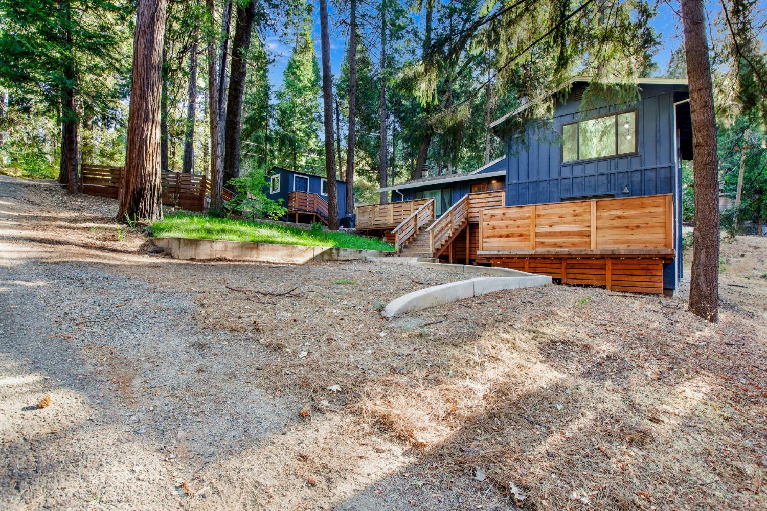 Detail Gallery Image 4 of 30 For 2844 Lilac Rd, Pollock Pines,  CA 95726 - 3 Beds | 2 Baths