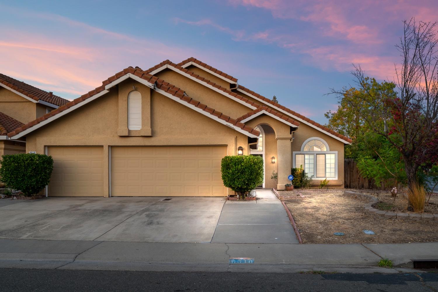 Detail Gallery Image 1 of 1 For 8610 Foxpark Ct, Antelope,  CA 95843 - 4 Beds | 3 Baths