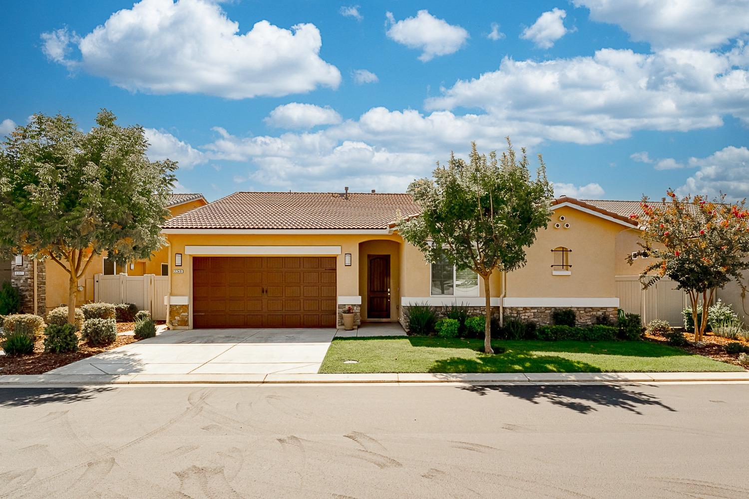 Detail Gallery Image 1 of 1 For 2249 via Cavallo, Oakdale,  CA 95361 - 2 Beds | 2/1 Baths