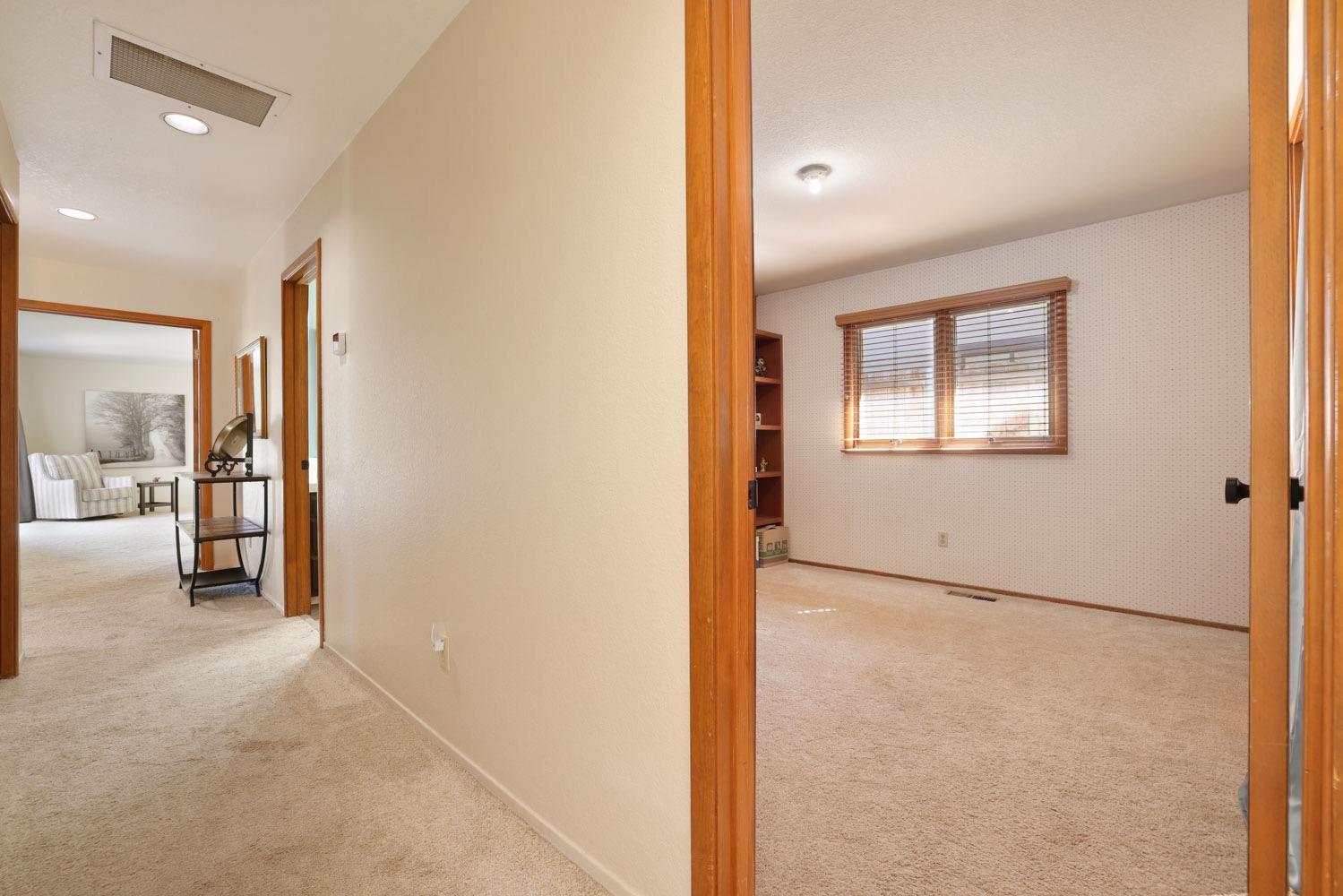 Detail Gallery Image 20 of 44 For 1449 Keagle Way, Lodi,  CA 95242 - 3 Beds | 2/1 Baths