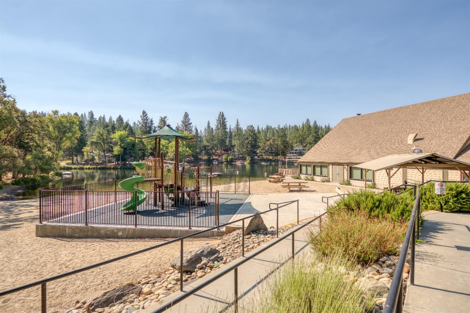 Detail Gallery Image 27 of 62 For 20839 Big Foot Cir, Groveland,  CA 95321 - 3 Beds | 2 Baths