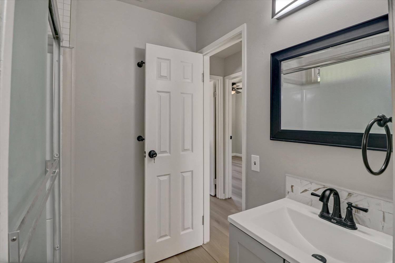 Detail Gallery Image 28 of 34 For 1084 Parkside Dr, Richmond,  CA 94803 - 3 Beds | 1/1 Baths