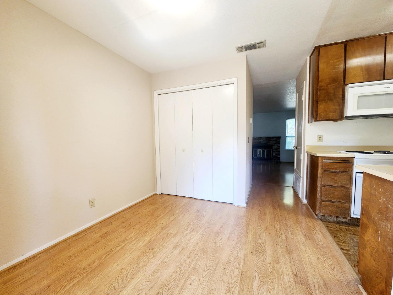 Detail Gallery Image 9 of 16 For 9157 Newhall Dr #91,  Sacramento,  CA 95826 - 2 Beds | 1 Baths