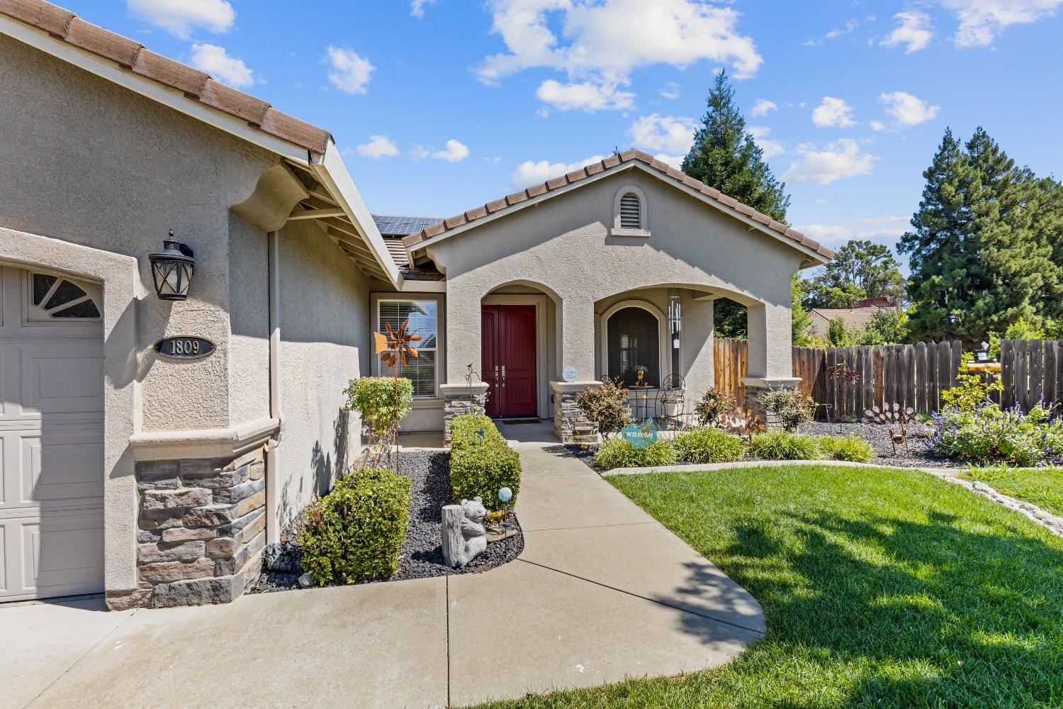 Detail Gallery Image 4 of 40 For 1809 Rolling Rock Ct, Yuba City,  CA 95993 - 3 Beds | 2 Baths