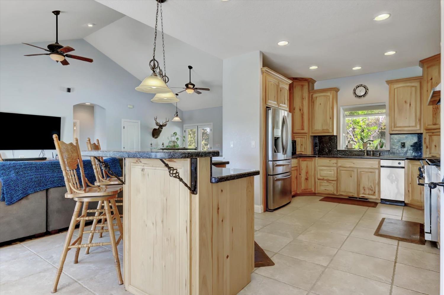 Detail Gallery Image 13 of 99 For 10213 Tyler Foote Rd, Nevada City,  CA 95959 - 3 Beds | 2/1 Baths