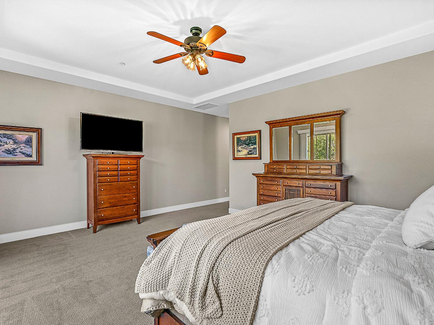 Detail Gallery Image 19 of 54 For 2561 Orsay Way, El Dorado Hills,  CA 95762 - 4 Beds | 3/2 Baths