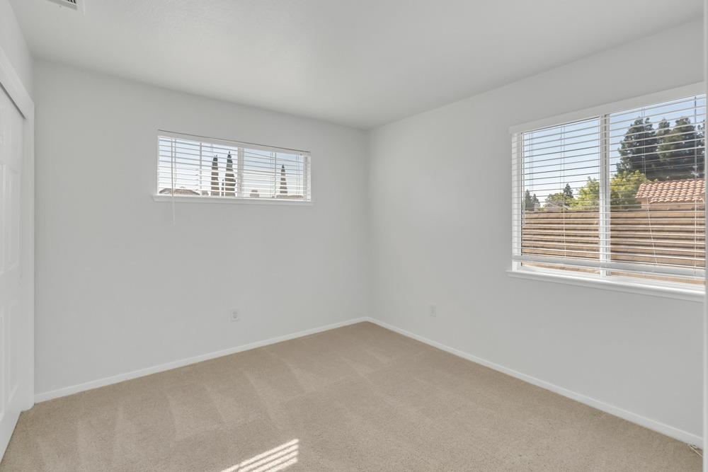 Detail Gallery Image 34 of 59 For 8946 White Star Way, Elk Grove,  CA 95758 - 4 Beds | 2/1 Baths