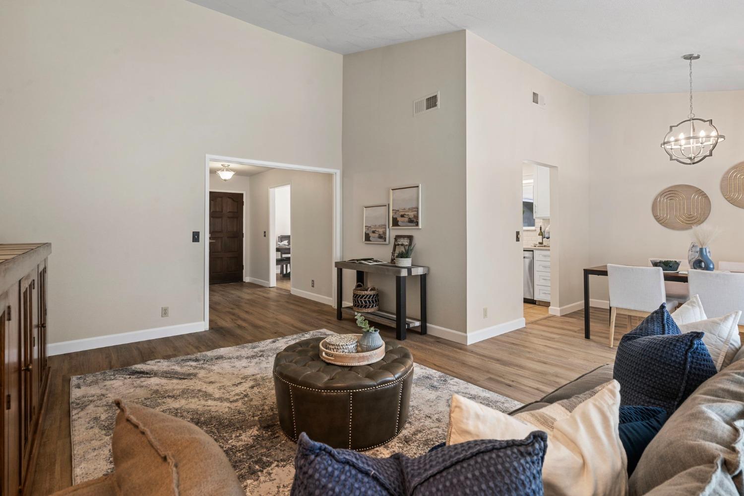 Detail Gallery Image 22 of 45 For 2404 Pheasant Run Cir, Stockton,  CA 95207 - 3 Beds | 2 Baths