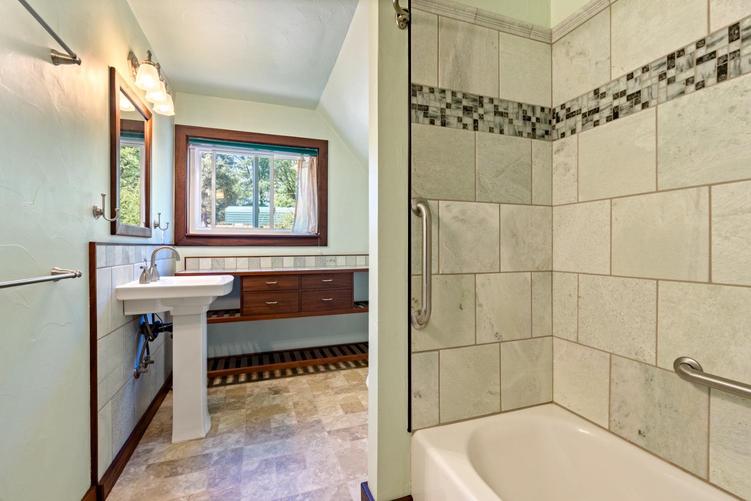 Detail Gallery Image 21 of 89 For 20716 Post Chaise Cir, Grass Valley,  CA 95949 - 4 Beds | 2/1 Baths