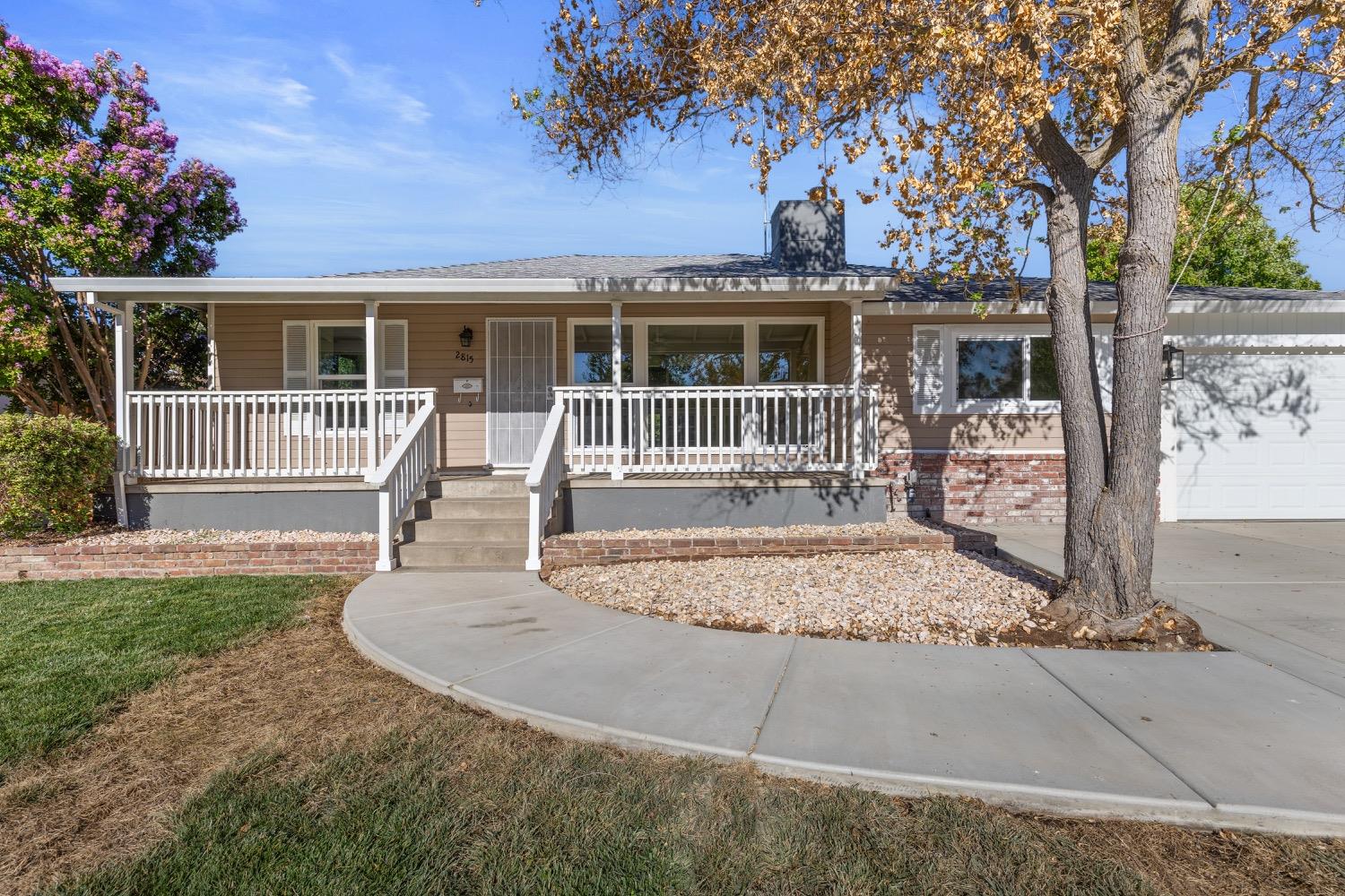 Detail Gallery Image 1 of 1 For 2815 Barbarell Way, Sacramento,  CA 95821 - 4 Beds | 2 Baths