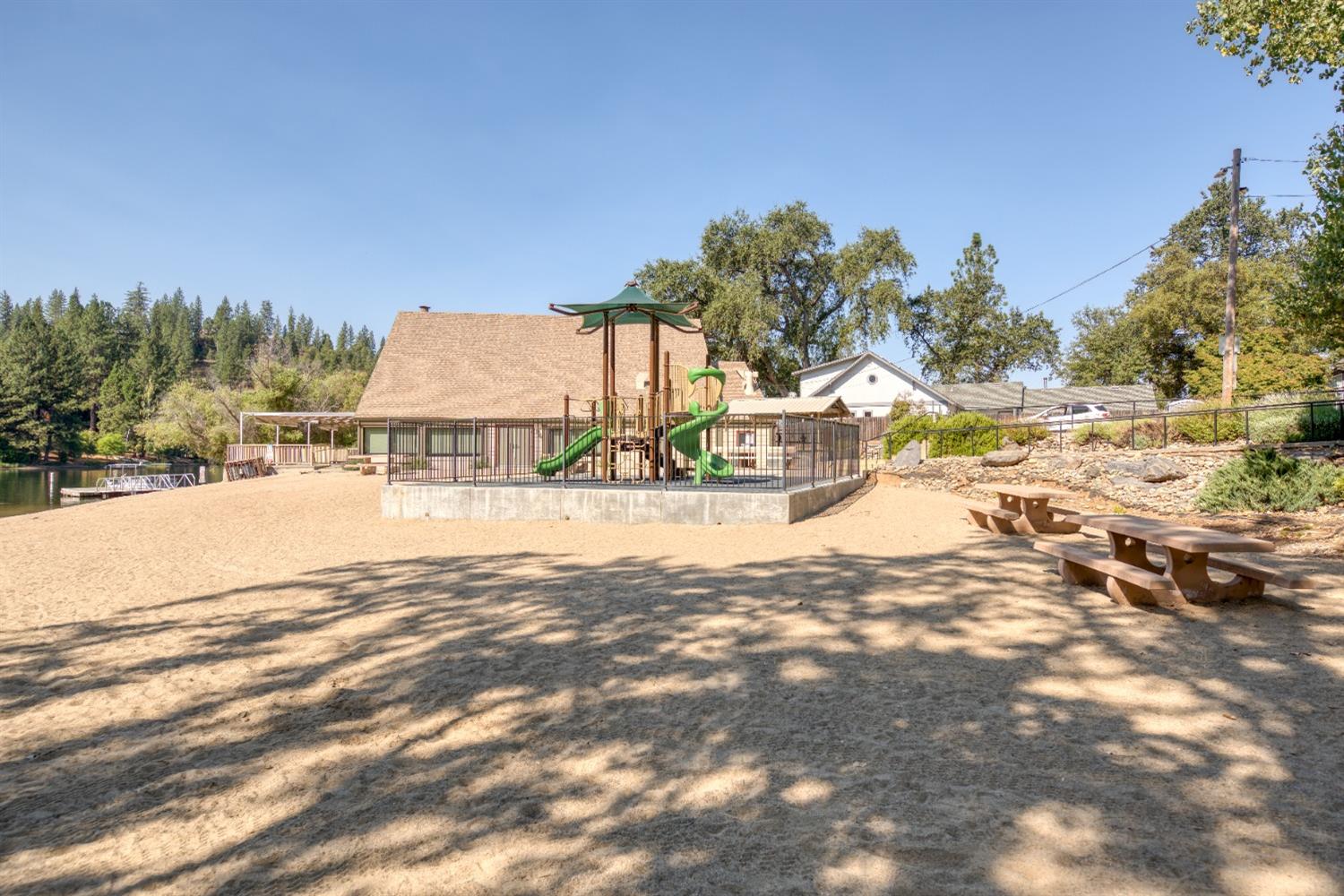 Detail Gallery Image 33 of 62 For 20839 Big Foot Cir, Groveland,  CA 95321 - 3 Beds | 2 Baths