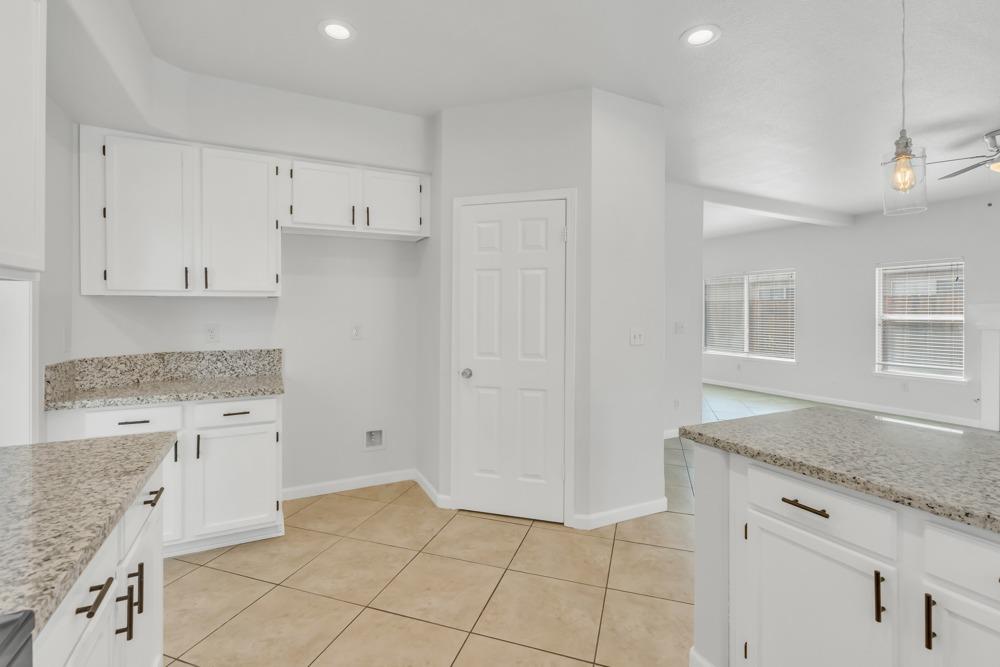 Detail Gallery Image 18 of 59 For 8946 White Star Way, Elk Grove,  CA 95758 - 4 Beds | 2/1 Baths