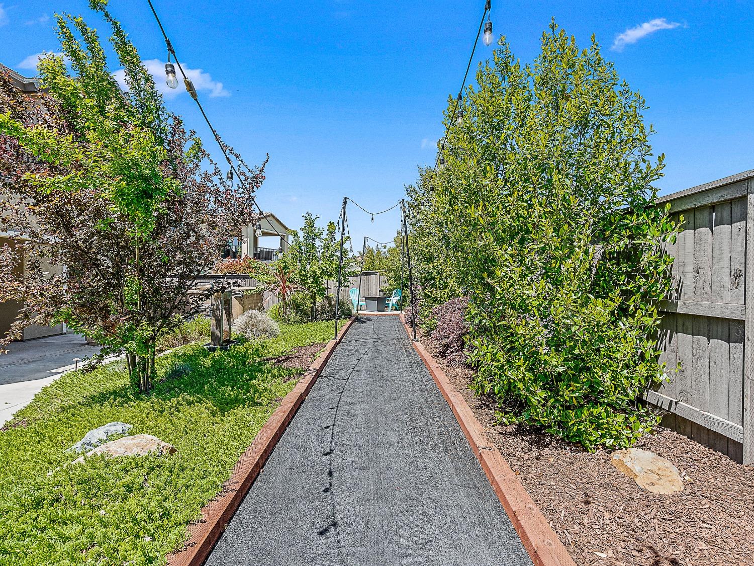 Detail Gallery Image 32 of 54 For 2561 Orsay Way, El Dorado Hills,  CA 95762 - 4 Beds | 3/2 Baths