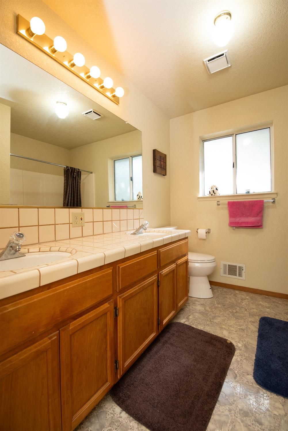 Detail Gallery Image 21 of 62 For 20839 Big Foot Cir, Groveland,  CA 95321 - 3 Beds | 2 Baths