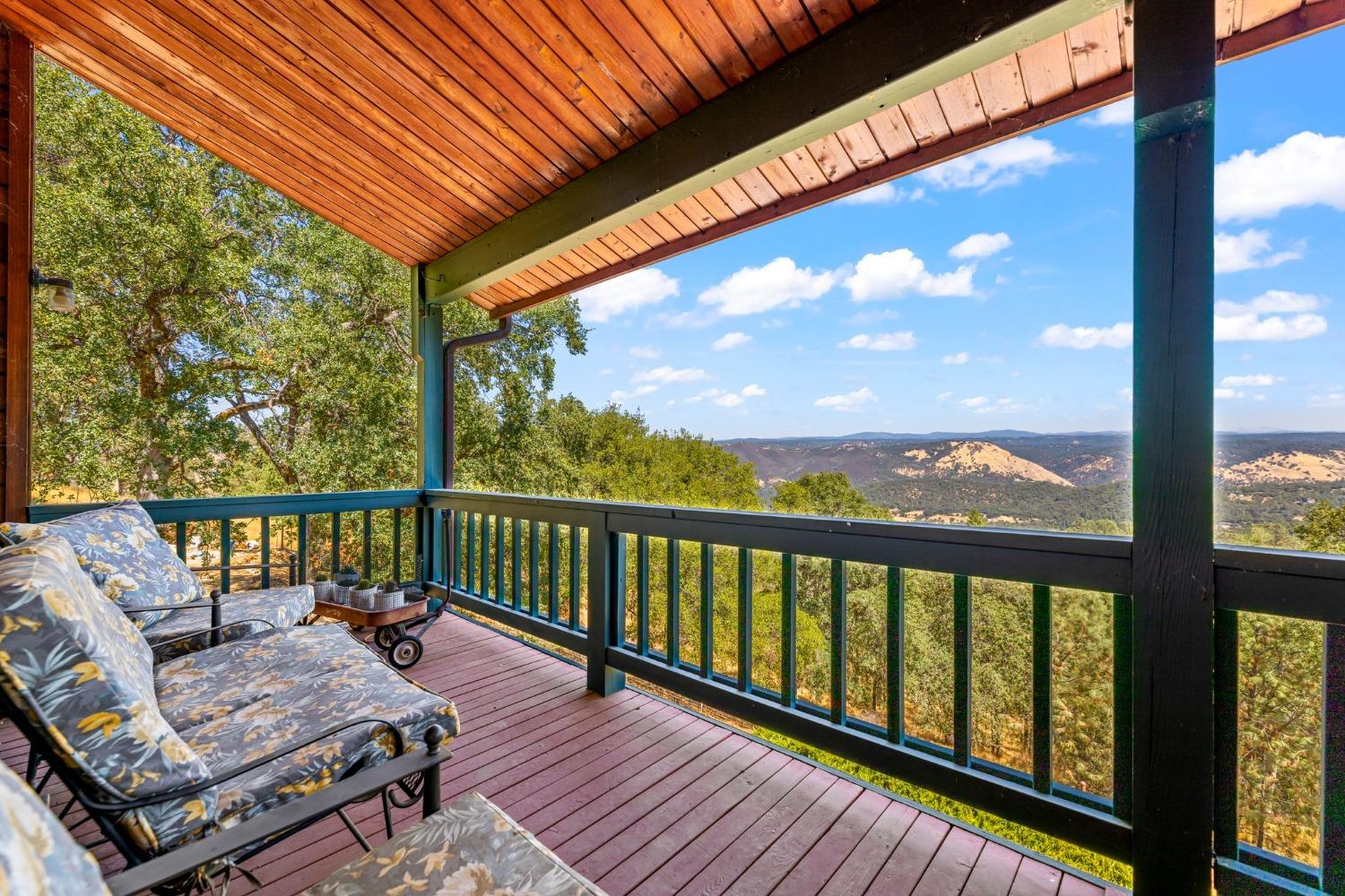 Detail Gallery Image 10 of 55 For 5105 Glory View Dr, Placerville,  CA 95667 - 4 Beds | 2/2 Baths