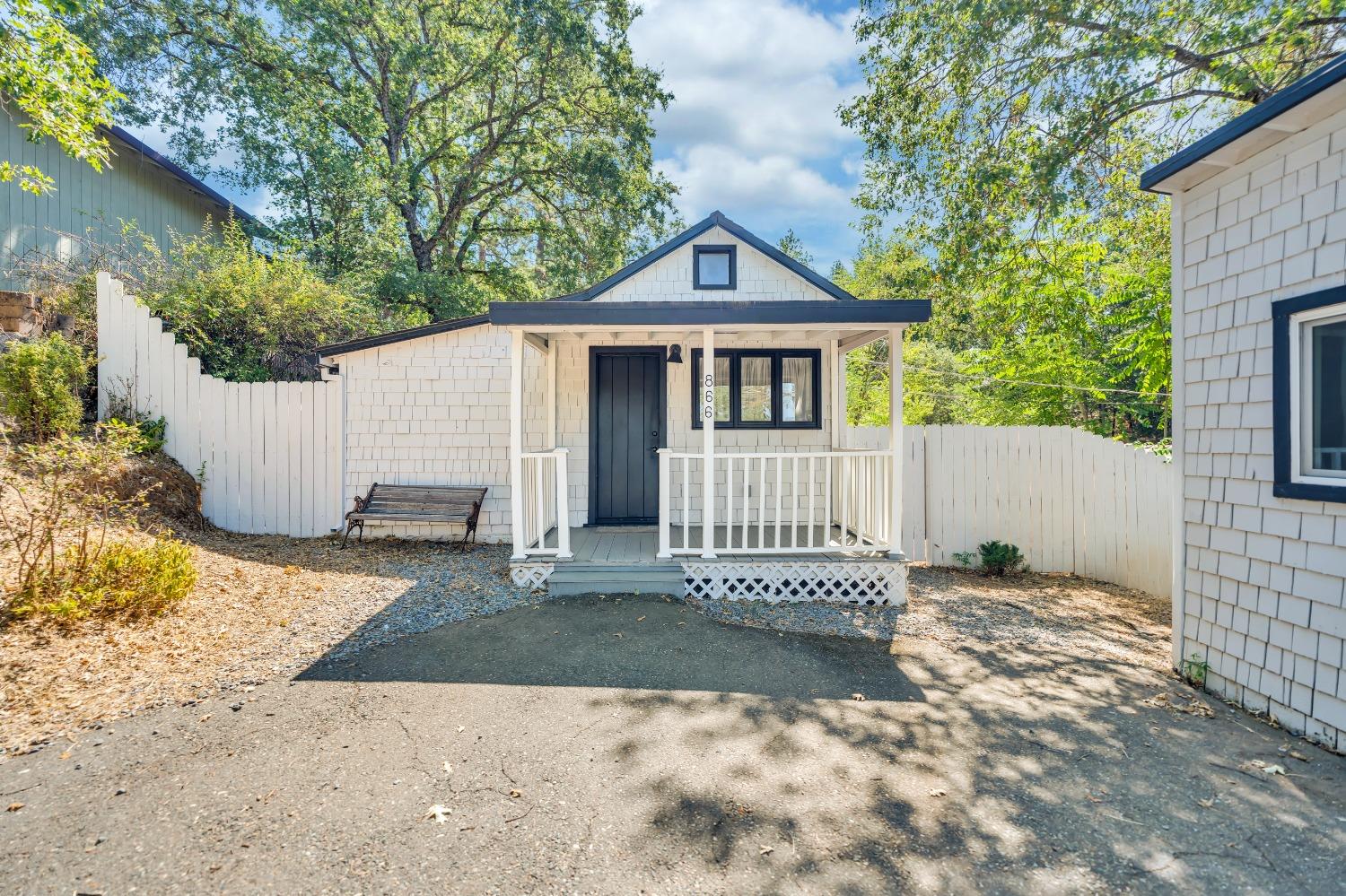 Detail Gallery Image 2 of 28 For 866 Goldner Ct, Placerville,  CA 95667 - 1 Beds | 1 Baths