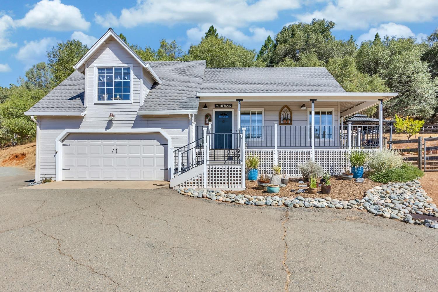 Detail Gallery Image 1 of 1 For 2260 Greenhorn Trl, Cool,  CA 95614 - 3 Beds | 2 Baths