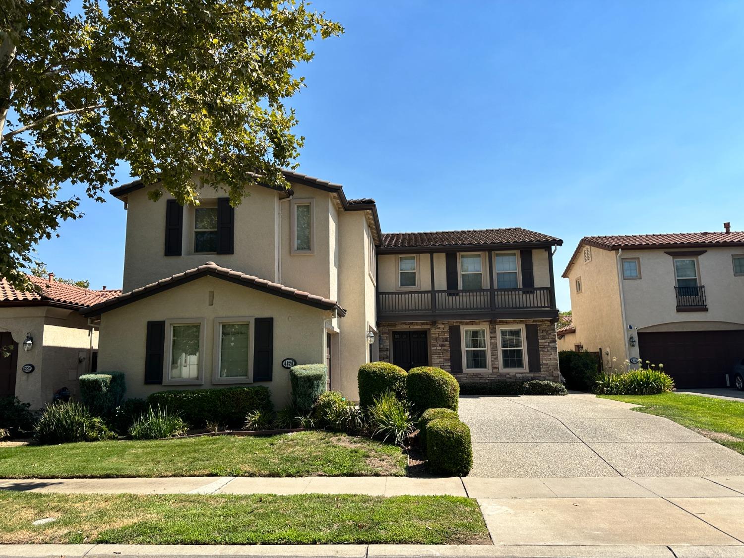 Detail Gallery Image 2 of 34 For 4329 Prodperine Ln, Sacramento,  CA 95827 - 4 Beds | 3 Baths