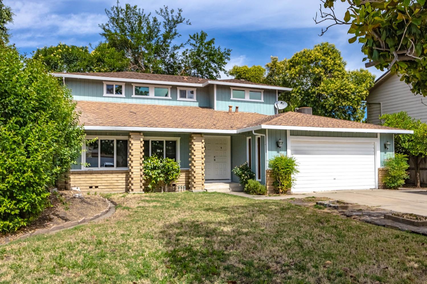 Detail Gallery Image 1 of 34 For 9431 Shawnee Ct, Stockton,  CA 95209 - 4 Beds | 2/1 Baths