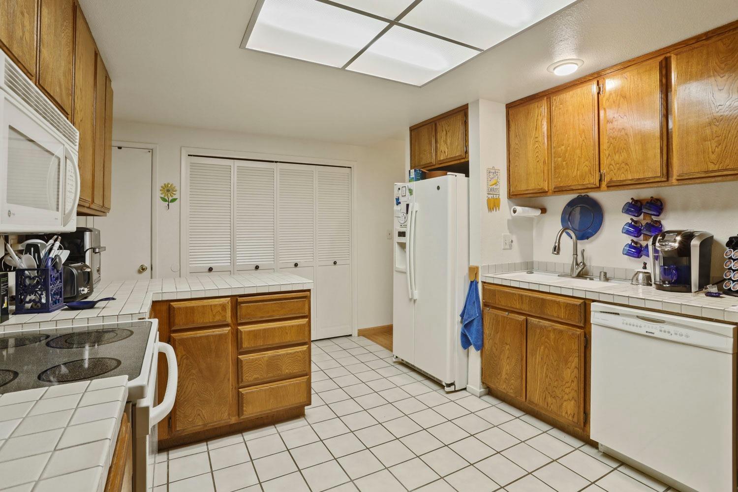 Detail Gallery Image 46 of 52 For 2930 Driftwood Pl #95,  Stockton,  CA 95219 - 2 Beds | 2 Baths