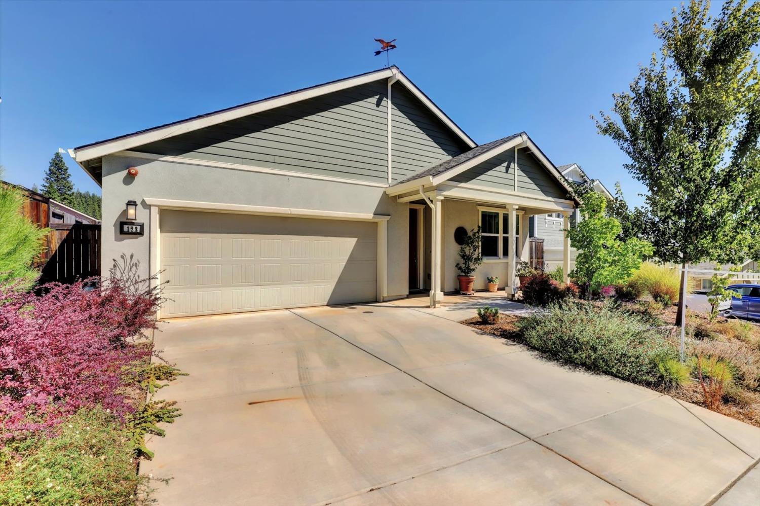 123 Berriman Loop