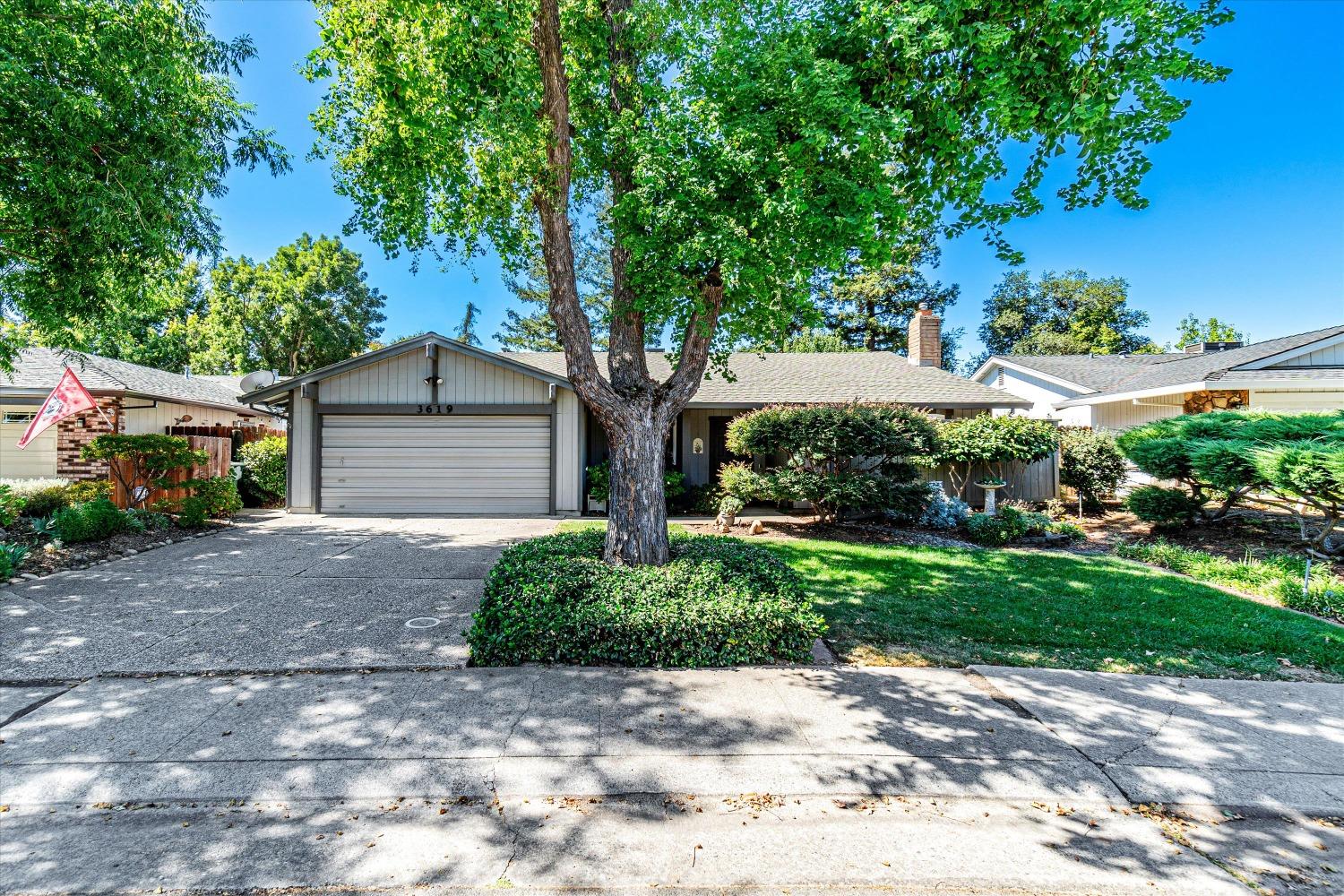 Detail Gallery Image 1 of 1 For 3619 Affirmed Way, Carmichael,  CA 95608 - 3 Beds | 2 Baths