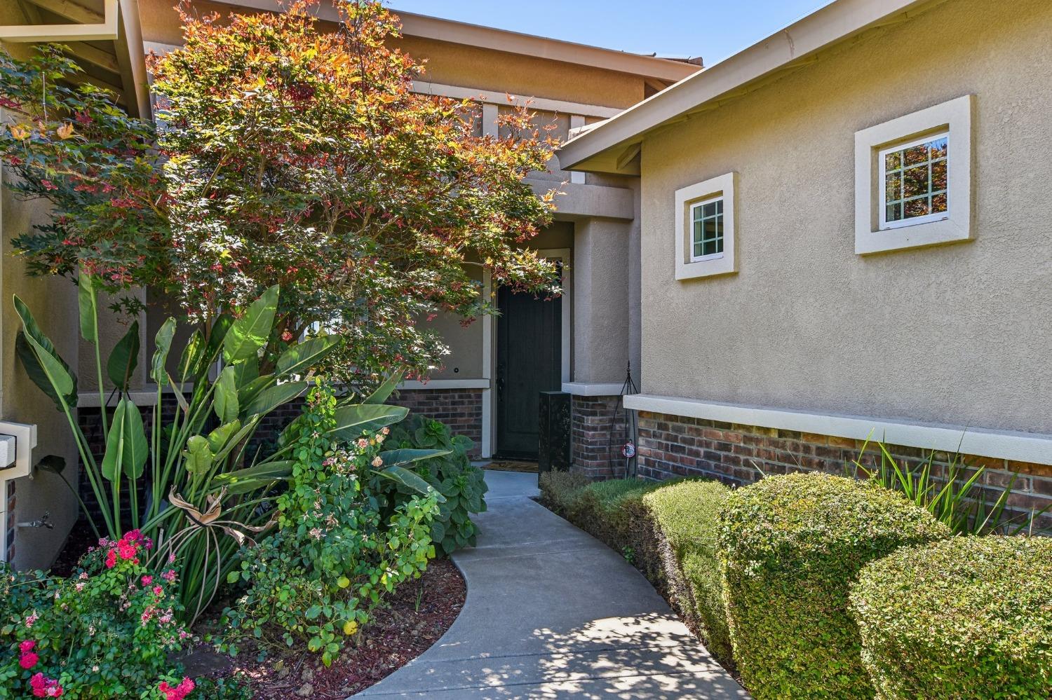 Detail Gallery Image 3 of 57 For 5571 Aspen Meadows Dr, El Dorado Hills,  CA 95762 - 3 Beds | 2/1 Baths