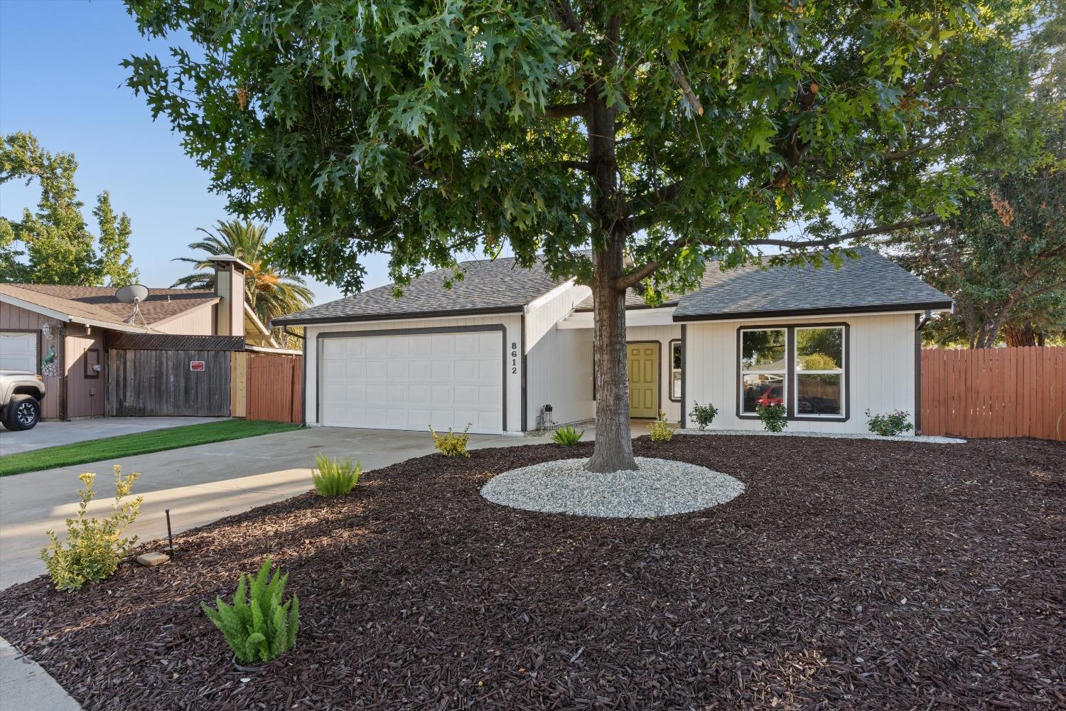 Detail Gallery Image 1 of 1 For 8612 Mellowoods Way, Sacramento,  CA 95828 - 4 Beds | 2 Baths