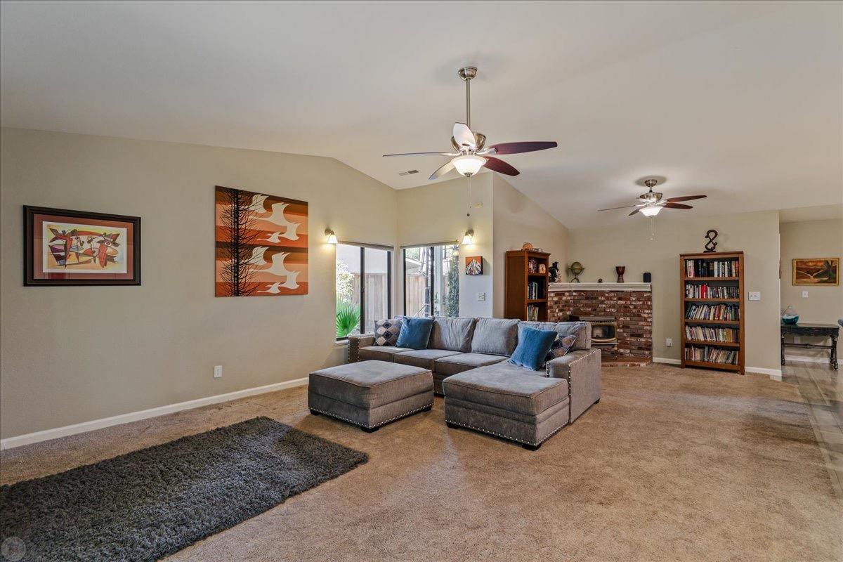 Detail Gallery Image 15 of 62 For 2120 Eastwood Ct, Modesto,  CA 95355 - 4 Beds | 2 Baths