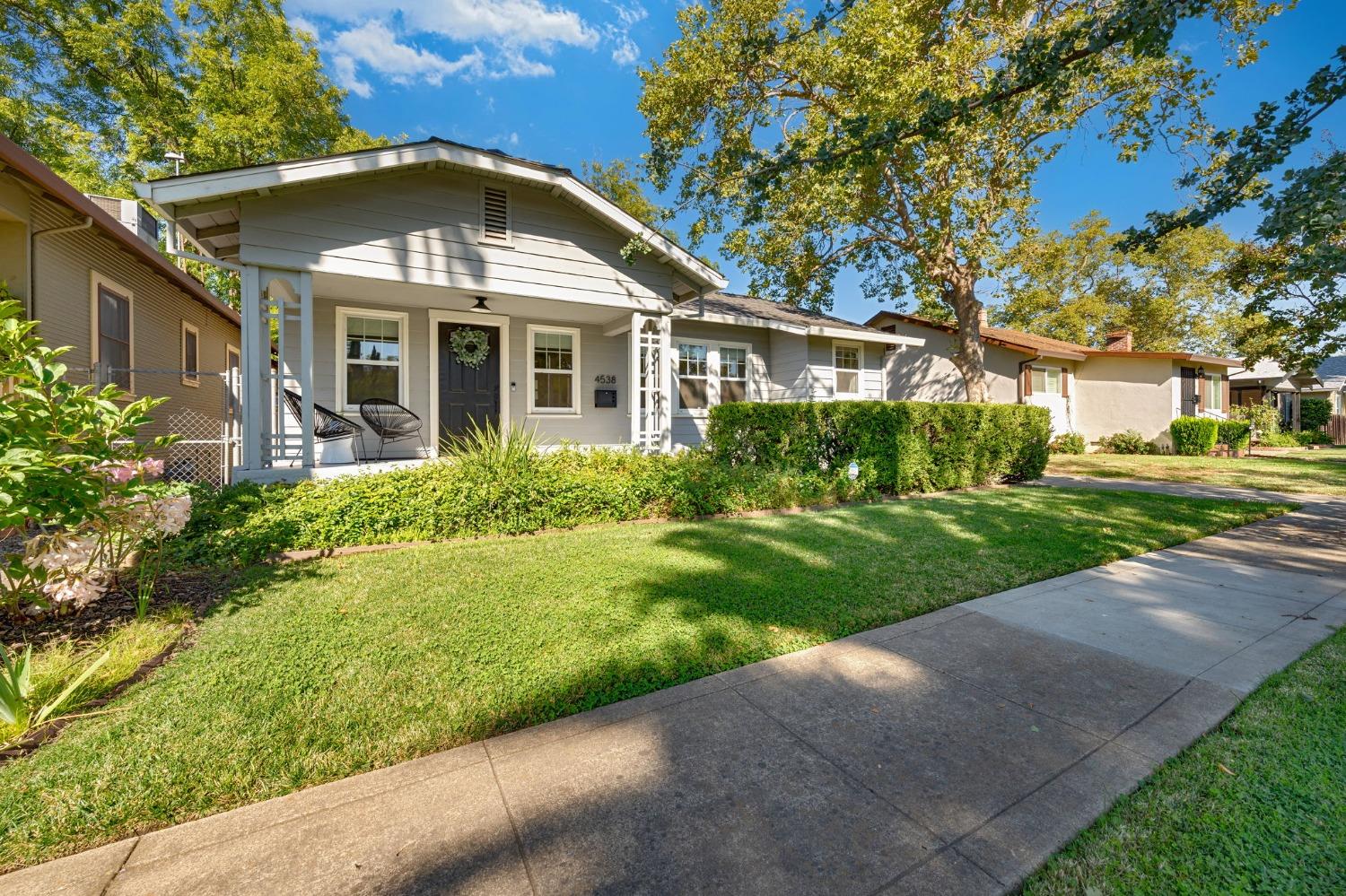 Detail Gallery Image 7 of 36 For 4538 54th St, Sacramento,  CA 95820 - 2 Beds | 1 Baths