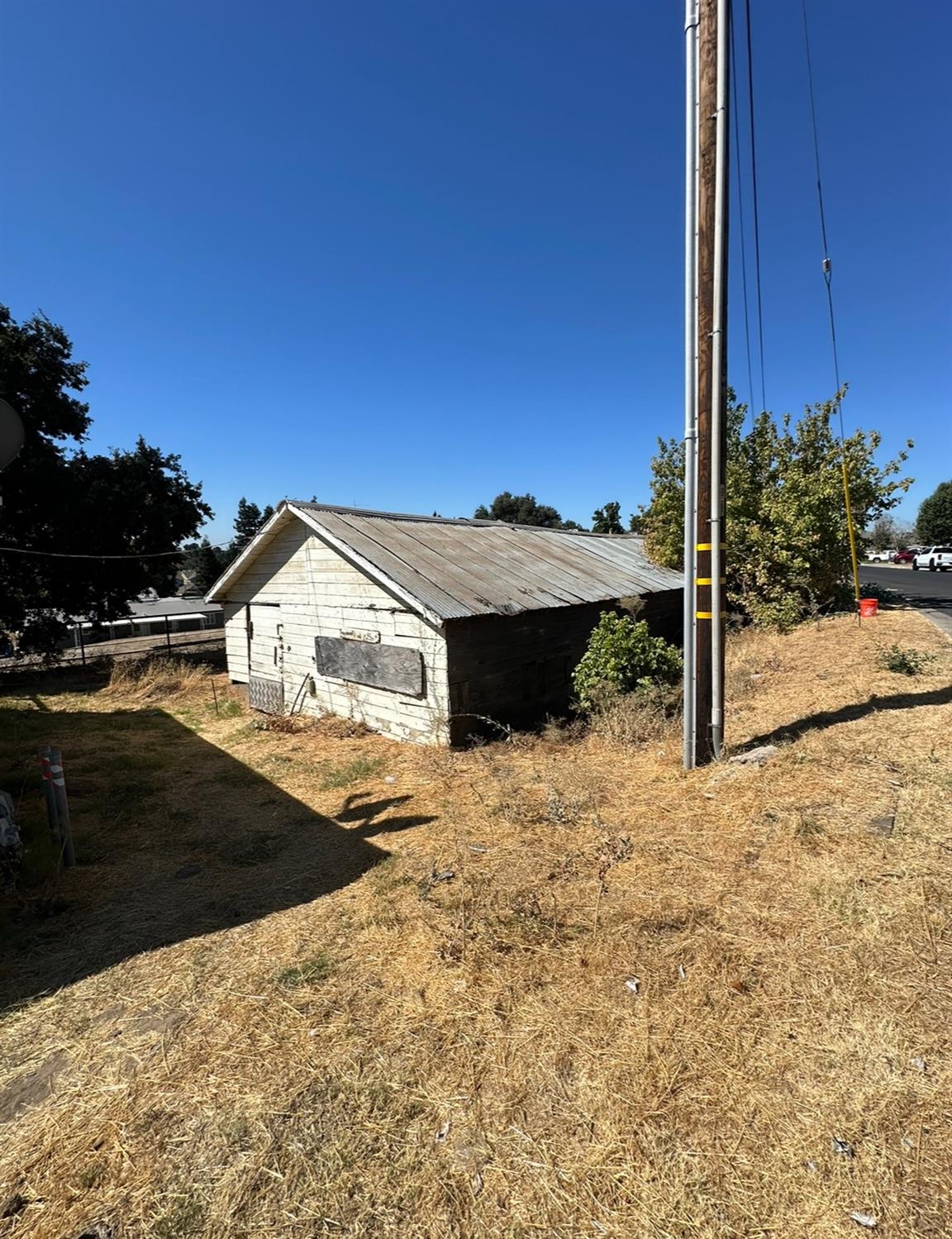 Skyline Boulevard, Waterford, California image 5