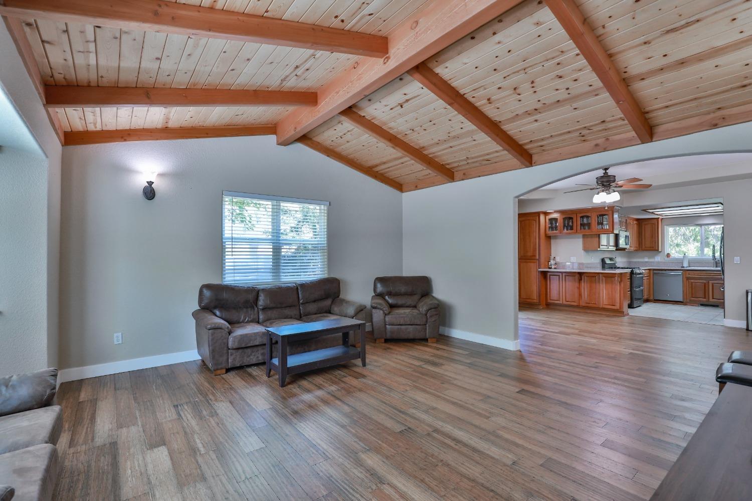 Detail Gallery Image 10 of 33 For 3099 Degolia St, Placerville,  CA 95667 - 3 Beds | 2/1 Baths