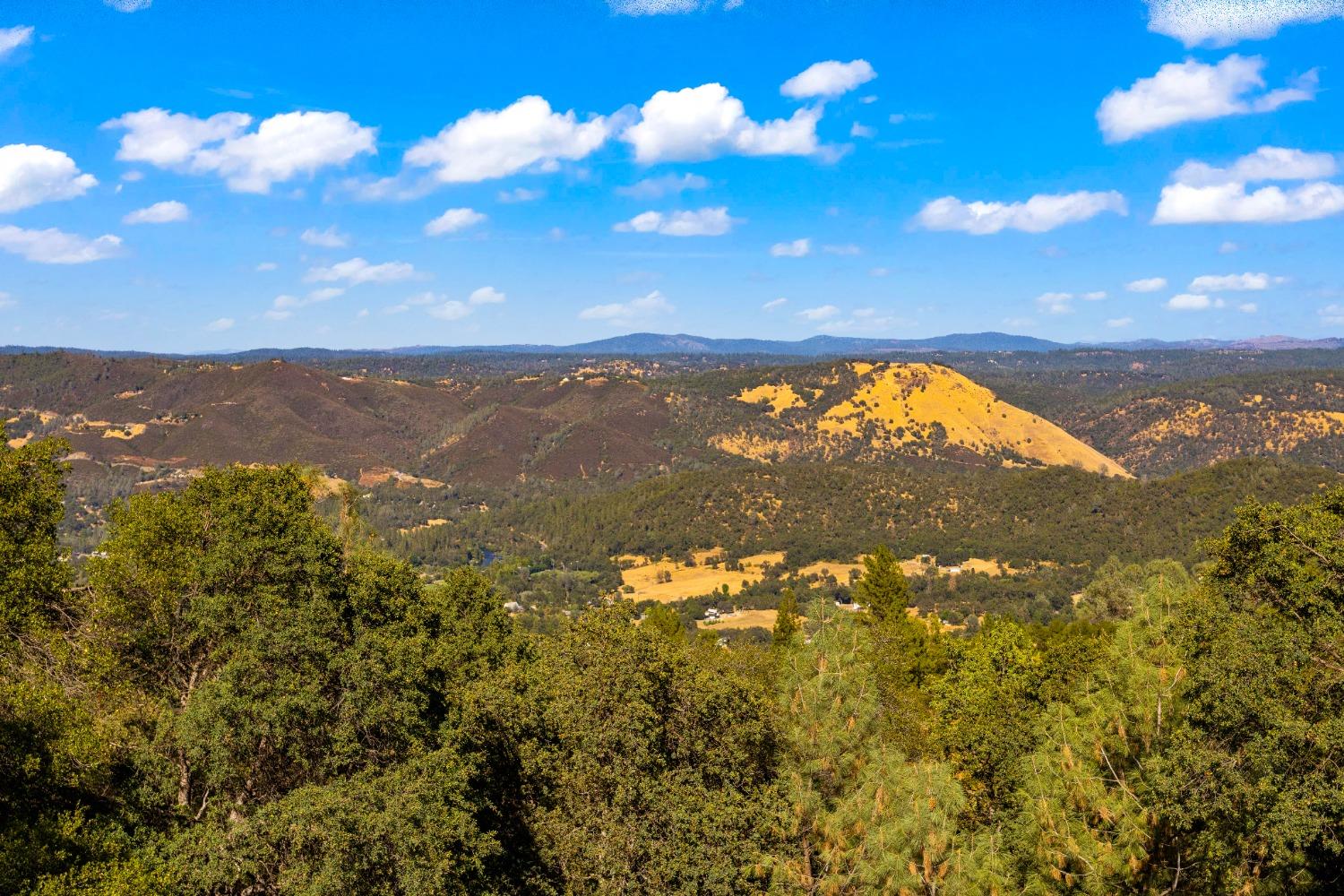 Detail Gallery Image 14 of 55 For 5105 Glory View Dr, Placerville,  CA 95667 - 4 Beds | 2/2 Baths