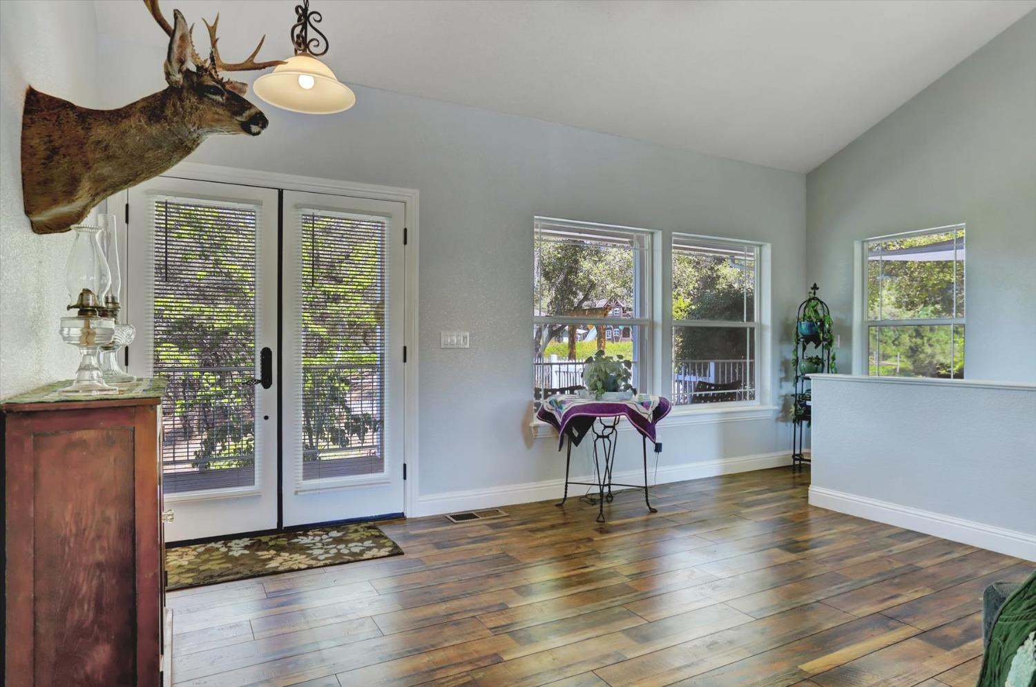 Detail Gallery Image 7 of 99 For 10213 Tyler Foote Rd, Nevada City,  CA 95959 - 3 Beds | 2/1 Baths