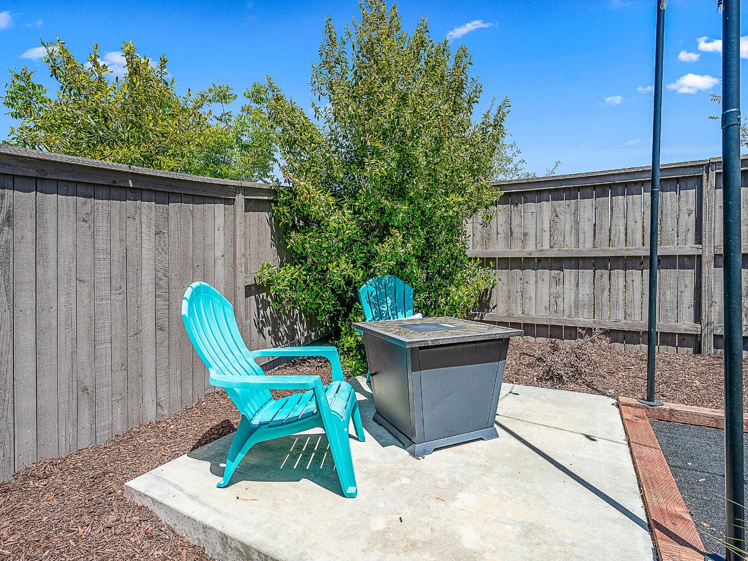 Detail Gallery Image 33 of 54 For 2561 Orsay Way, El Dorado Hills,  CA 95762 - 4 Beds | 3/2 Baths