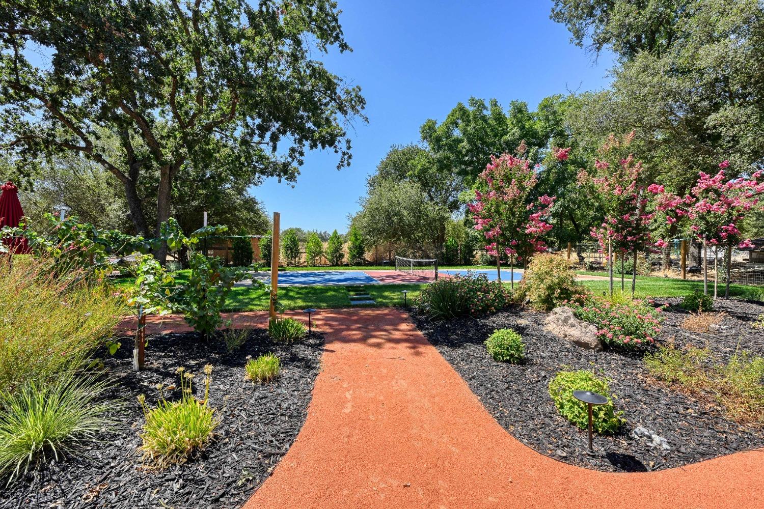 Detail Gallery Image 75 of 86 For 6515 Grant Ave, Carmichael,  CA 95608 - 6 Beds | 4/1 Baths