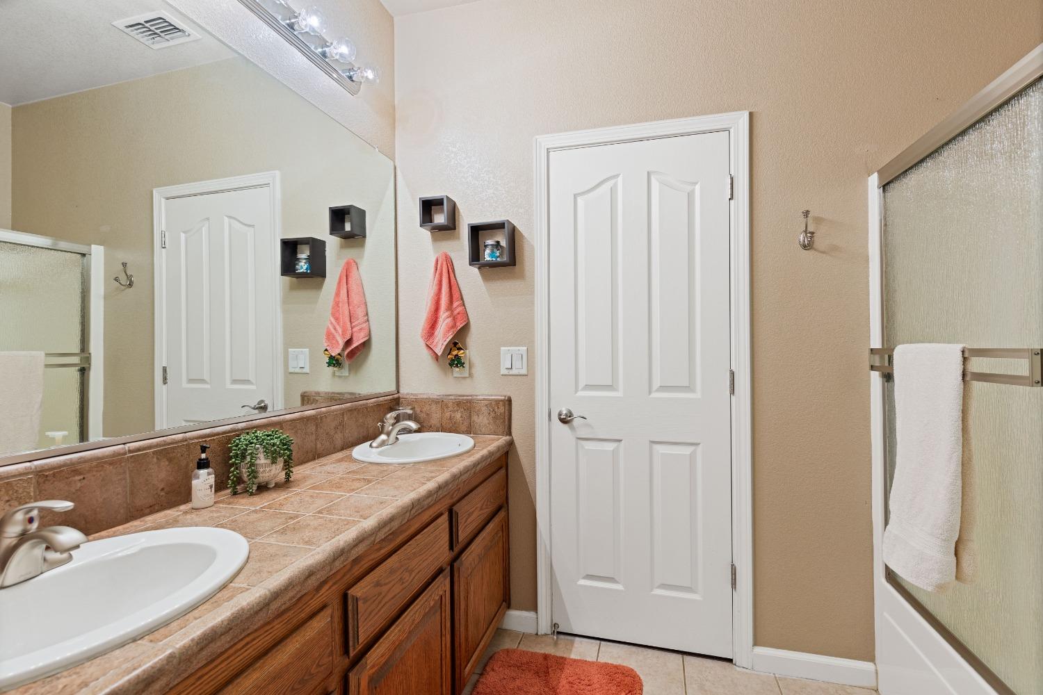 Detail Gallery Image 16 of 40 For 1809 Rolling Rock Ct, Yuba City,  CA 95993 - 3 Beds | 2 Baths