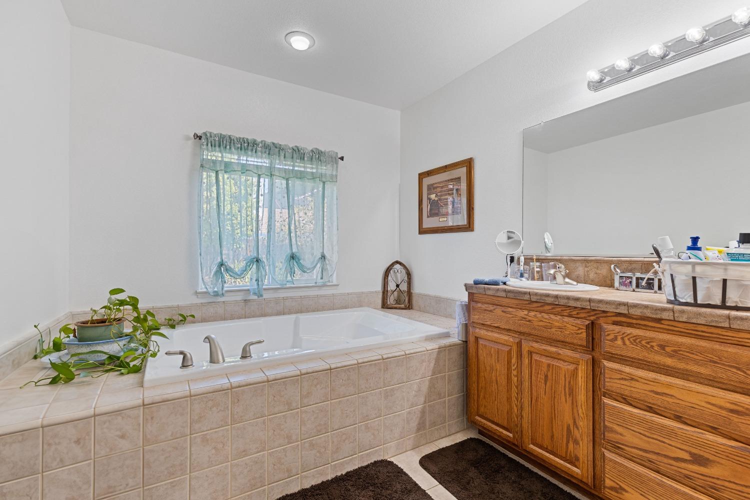 Detail Gallery Image 20 of 40 For 1809 Rolling Rock Ct, Yuba City,  CA 95993 - 3 Beds | 2 Baths