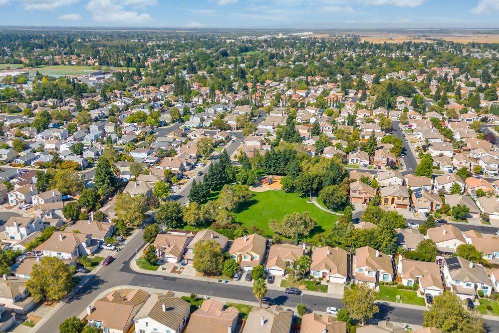 Detail Gallery Image 53 of 59 For 8946 White Star Way, Elk Grove,  CA 95758 - 4 Beds | 2/1 Baths