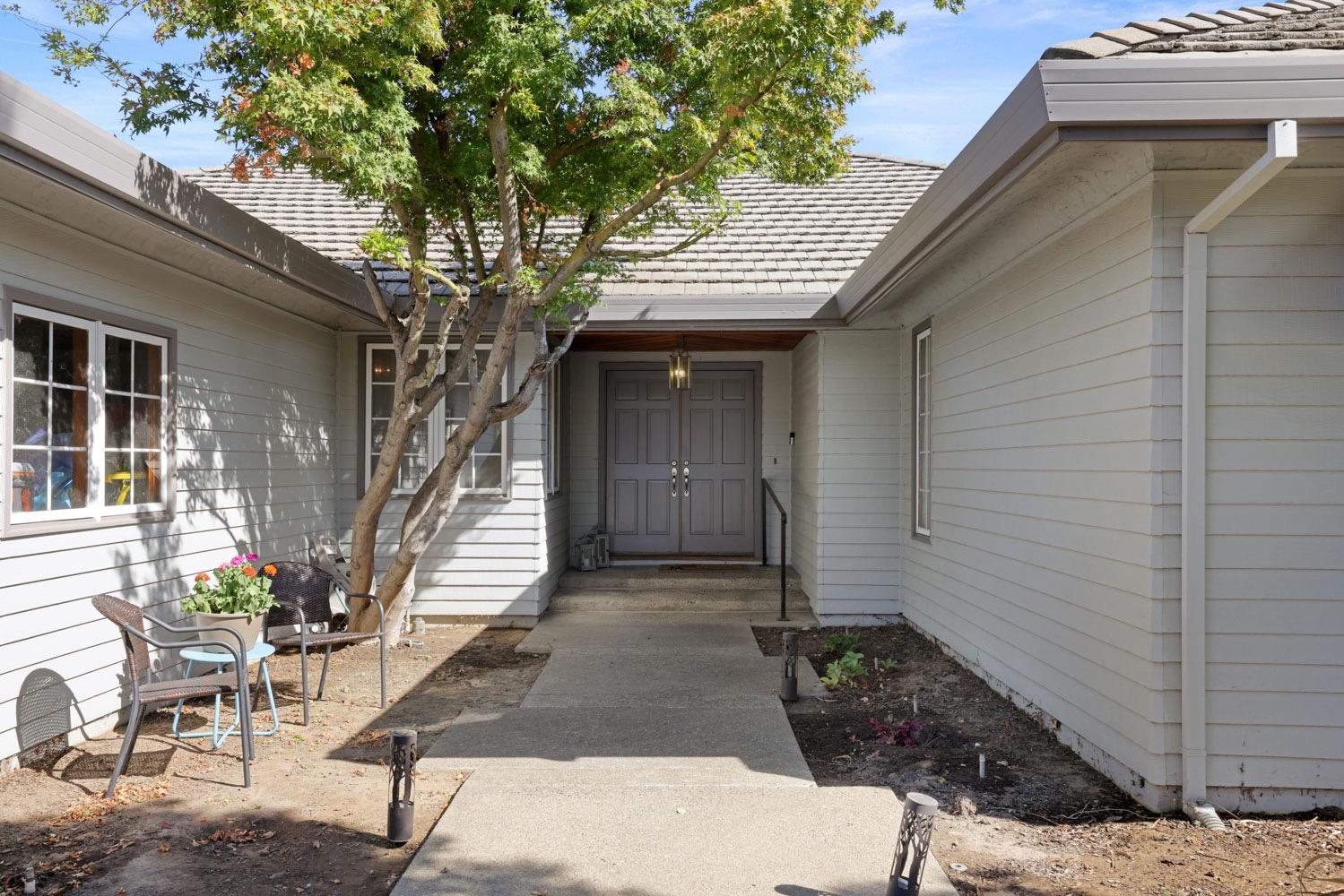 Detail Gallery Image 5 of 44 For 1449 Keagle Way, Lodi,  CA 95242 - 3 Beds | 2/1 Baths