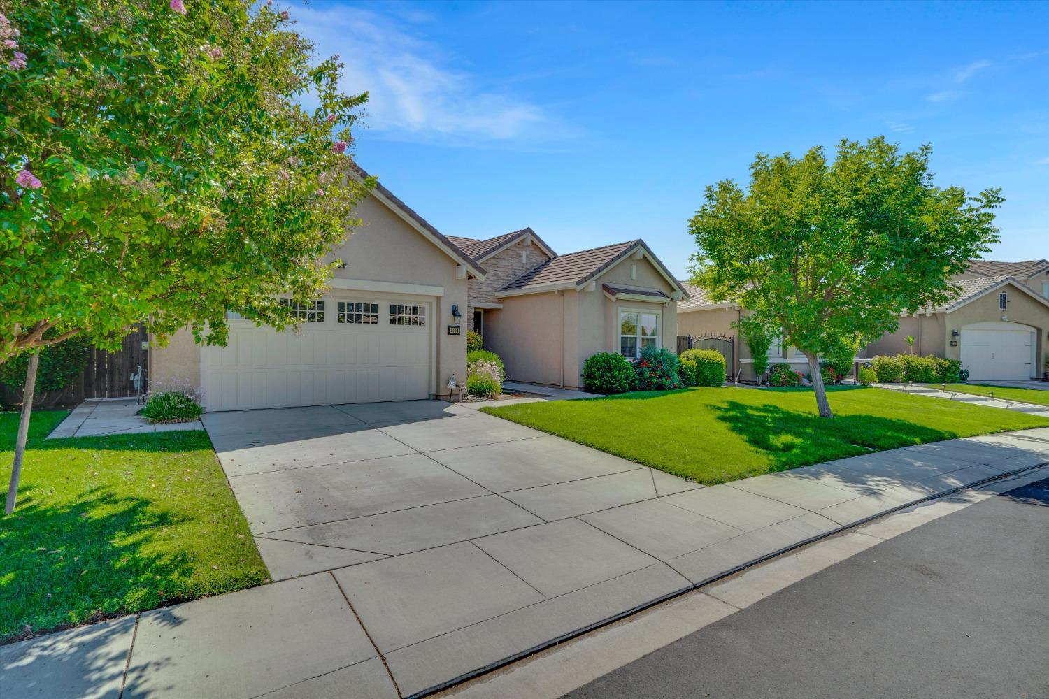 Detail Gallery Image 4 of 50 For 2554 Sugar Creek, Manteca,  CA 95336 - 3 Beds | 2/1 Baths