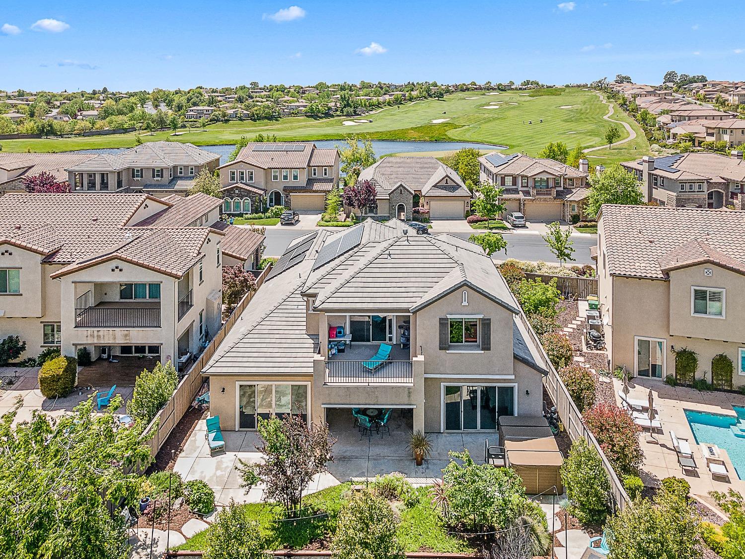 Detail Gallery Image 22 of 54 For 2561 Orsay Way, El Dorado Hills,  CA 95762 - 4 Beds | 3/2 Baths