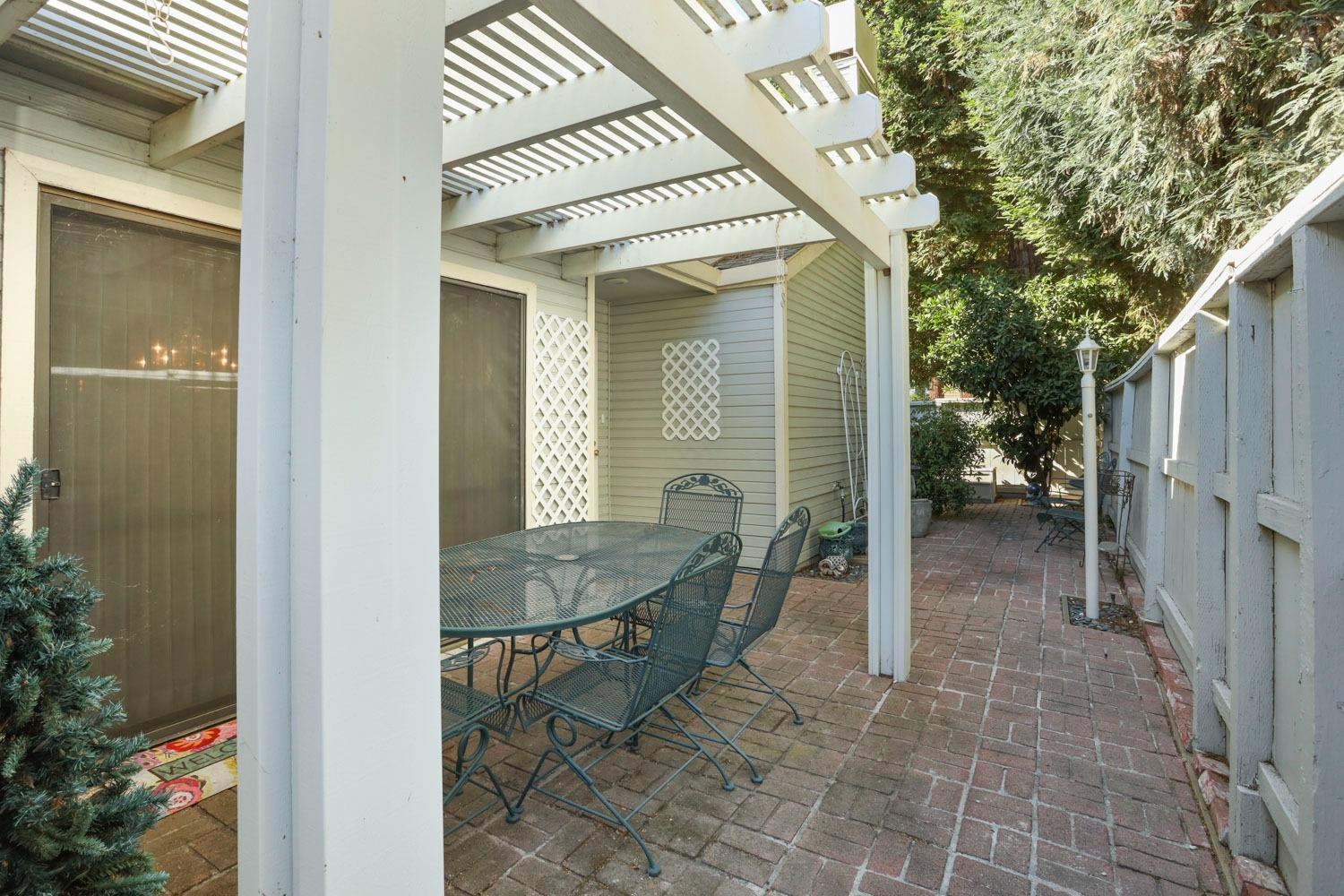 Detail Gallery Image 7 of 52 For 2930 Driftwood Pl #95,  Stockton,  CA 95219 - 2 Beds | 2 Baths