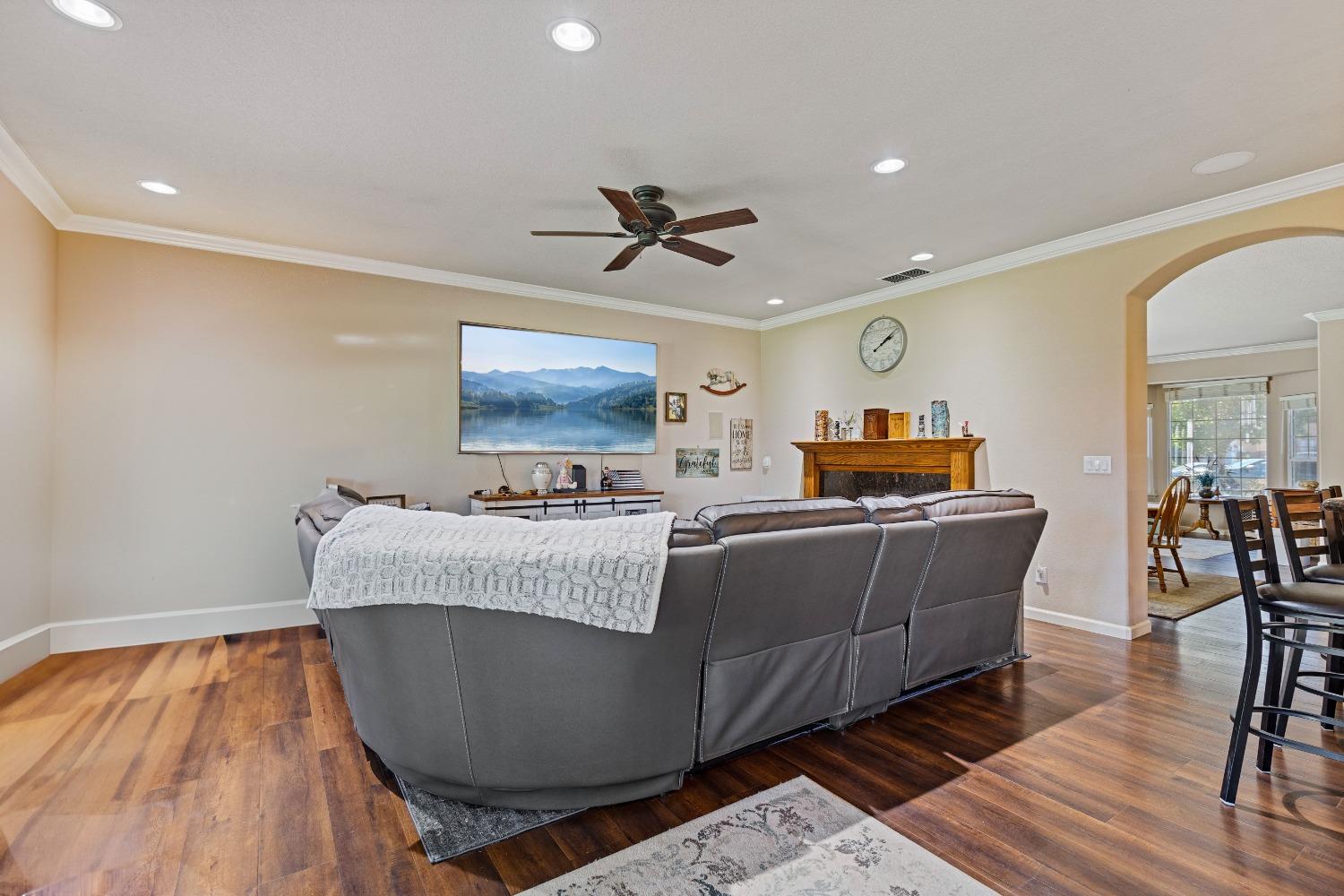 Detail Gallery Image 10 of 40 For 1809 Rolling Rock Ct, Yuba City,  CA 95993 - 3 Beds | 2 Baths