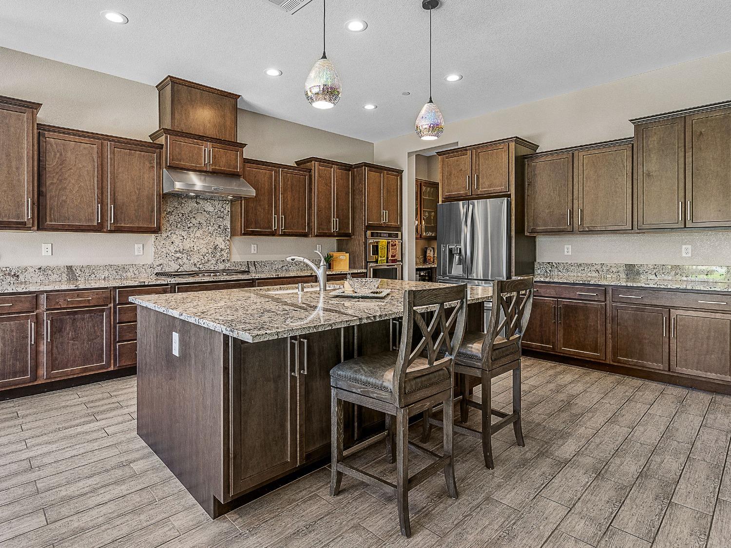 Detail Gallery Image 11 of 54 For 2561 Orsay Way, El Dorado Hills,  CA 95762 - 4 Beds | 3/2 Baths