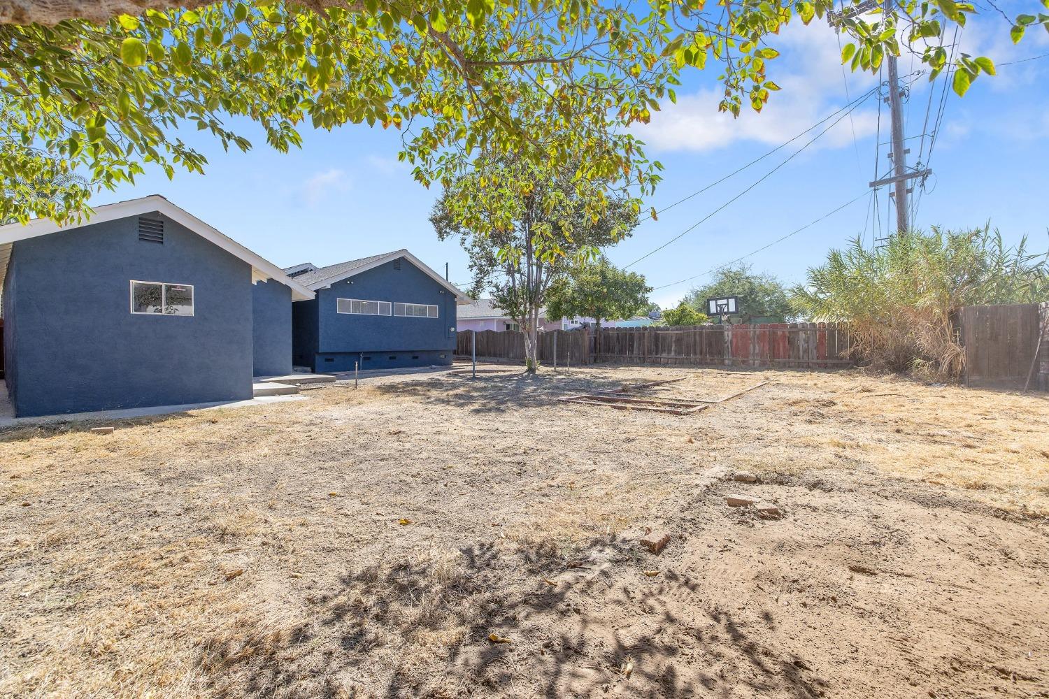 W Florinda Street, Hanford, California image 33