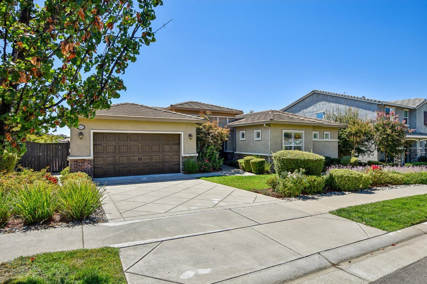 Detail Gallery Image 1 of 57 For 5571 Aspen Meadows Dr, El Dorado Hills,  CA 95762 - 3 Beds | 2/1 Baths