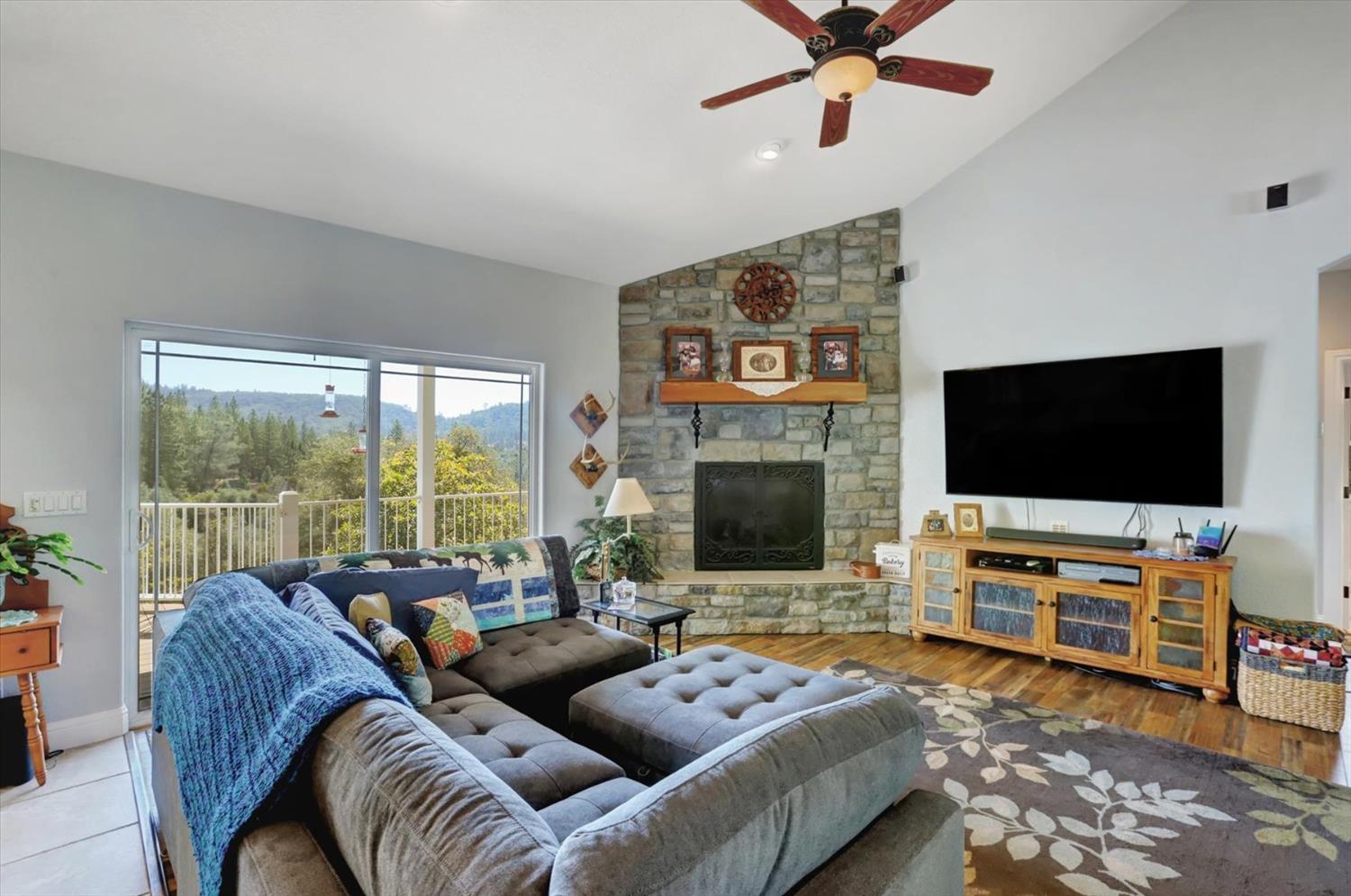 Detail Gallery Image 4 of 99 For 10213 Tyler Foote Rd, Nevada City,  CA 95959 - 3 Beds | 2/1 Baths