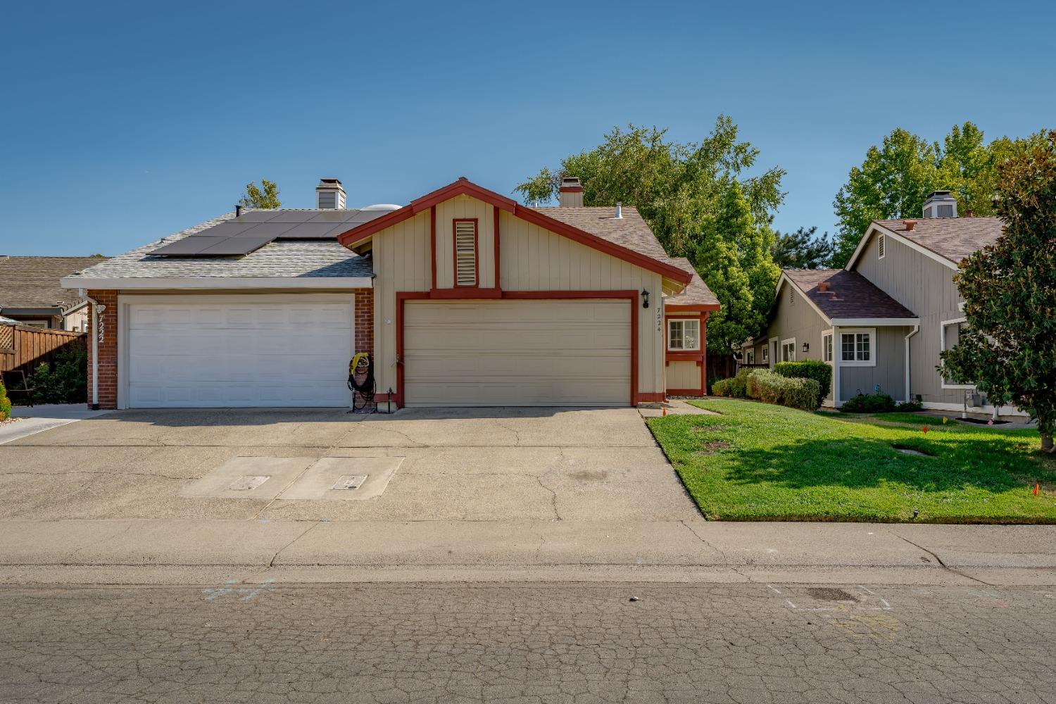 Detail Gallery Image 1 of 1 For 7224 La Luna Ct, Citrus Heights,  CA 95621 - 2 Beds | 2 Baths