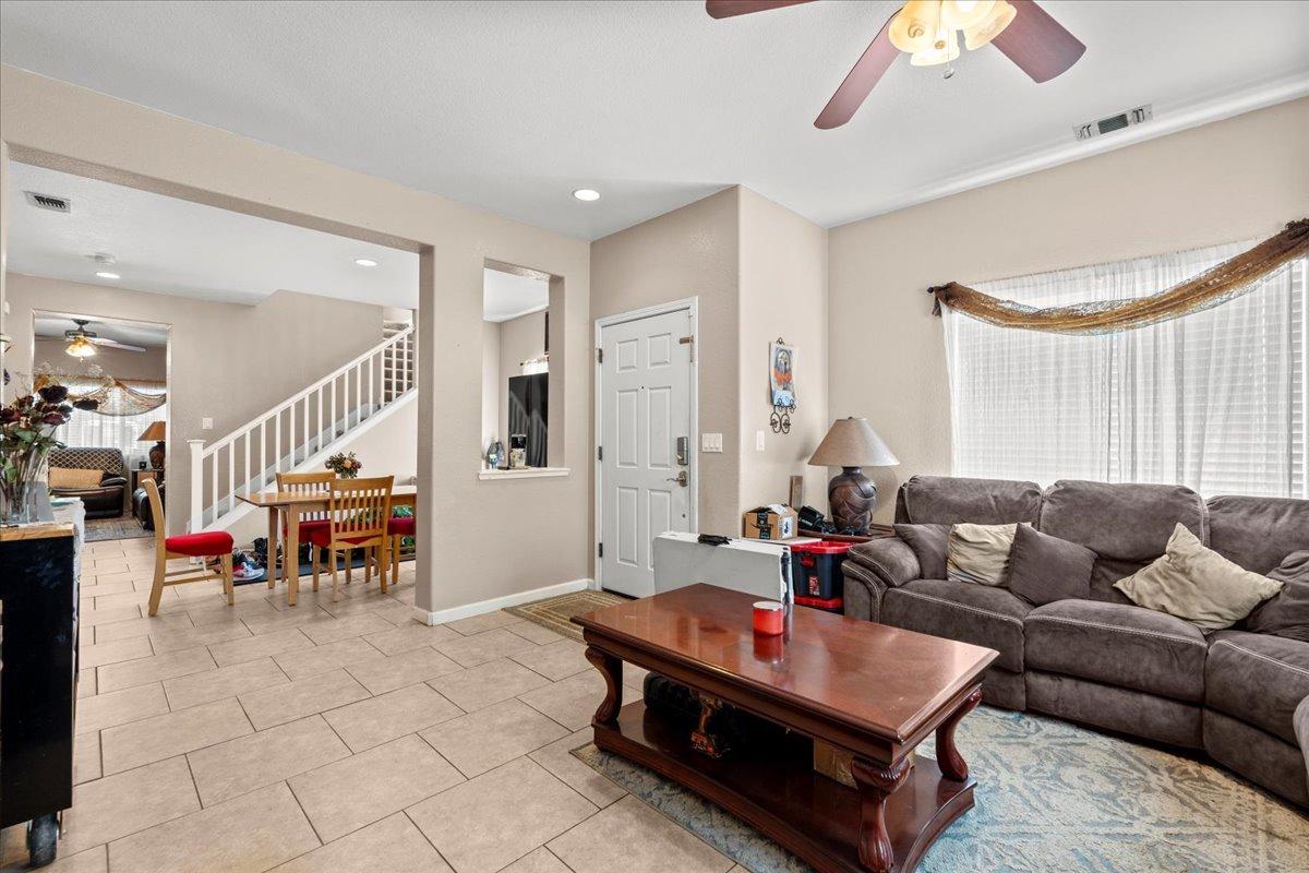 Detail Gallery Image 16 of 52 For 1909 St Sebastian Way, Modesto,  CA 95358 - 4 Beds | 2/1 Baths